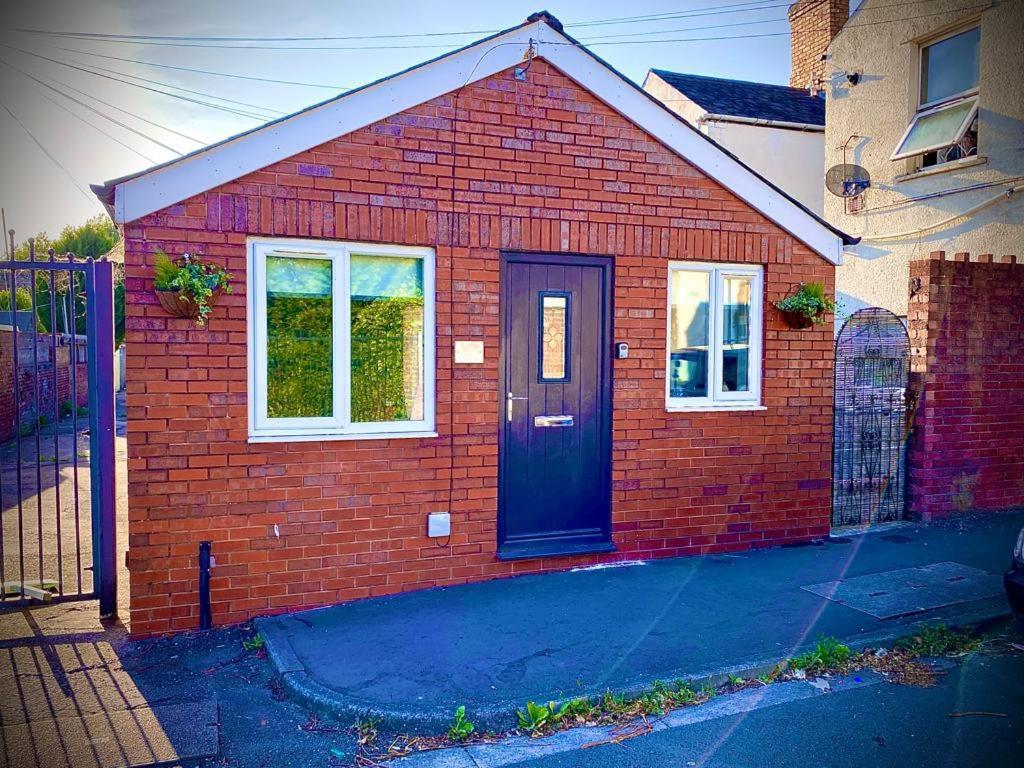 Unique Bungalow Grangetown Apartment Cardiff Exterior photo